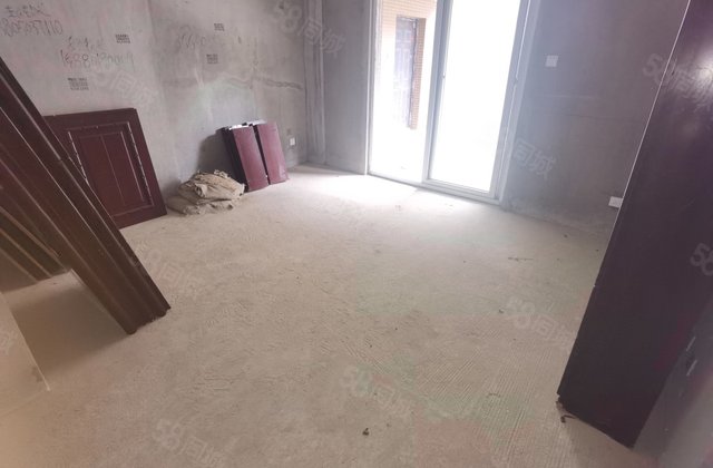 千面山小区4室2厅139㎡83万二手房图片