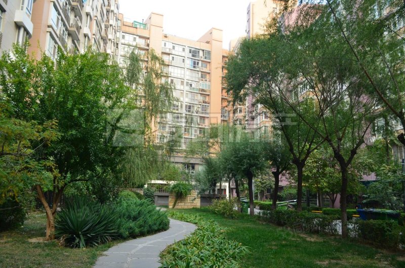 远洋风景3室2厅2卫173.25㎡西南1990万