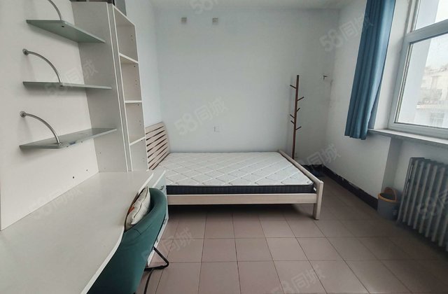 老文轩老一中电梯小多层，单位家属院，正规三室，带储藏室免大税