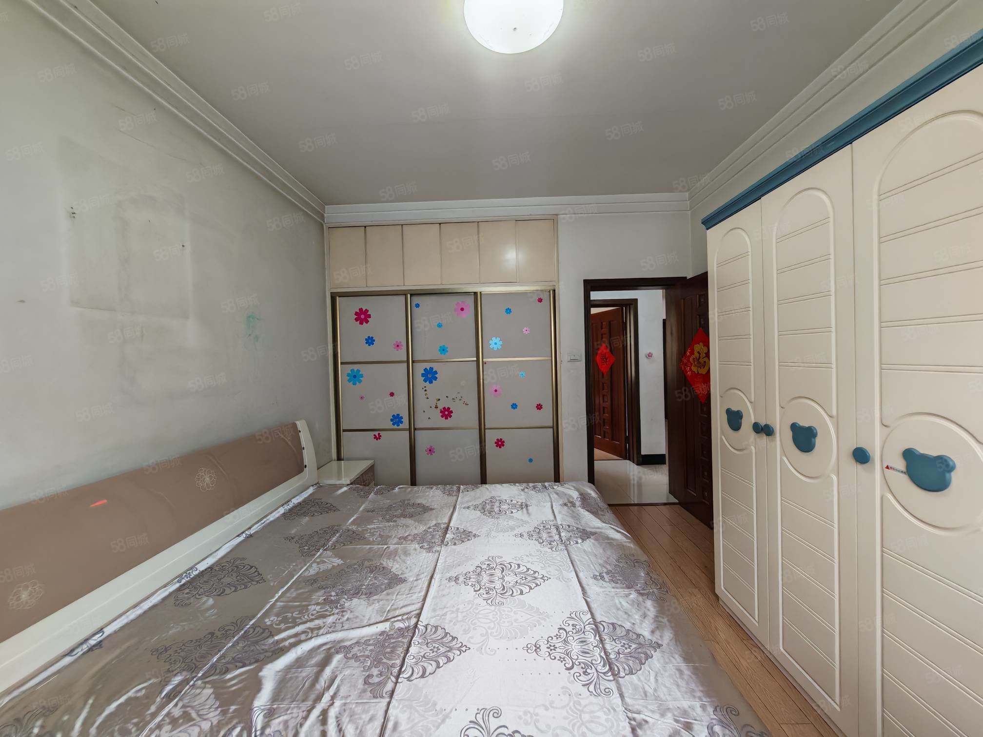 铁兵花园3室2厅1卫100㎡南北39.8万