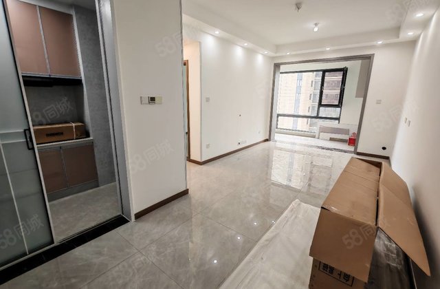 财干路 新交房小区 精装修三室两厅带车位储藏室 随时看房