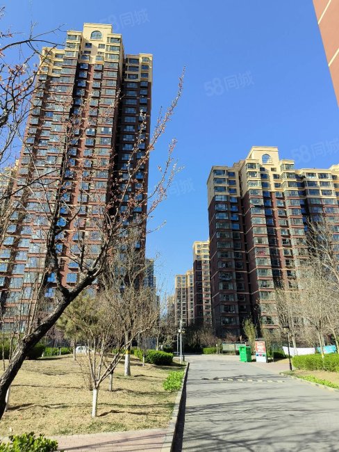 隆基泰和万和城2室2厅1卫90㎡南北69万