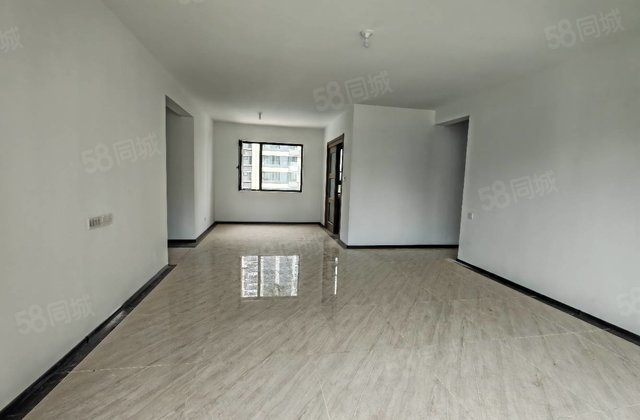 单价6千多 电梯洋房 新房未住 精装四室双卫 好楼层 东边户