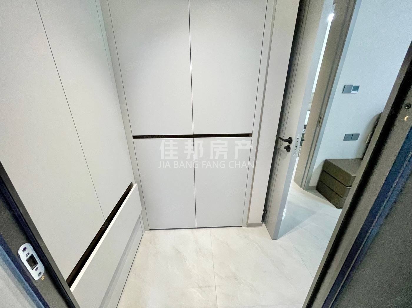 电信佳苑3室2厅2卫126㎡南北83.8万