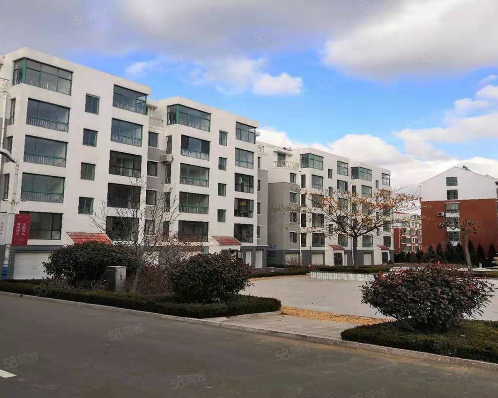 荣天林海悦湖苑