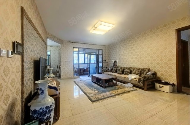 龙城1号4室2厅155㎡201.8万二手房图片