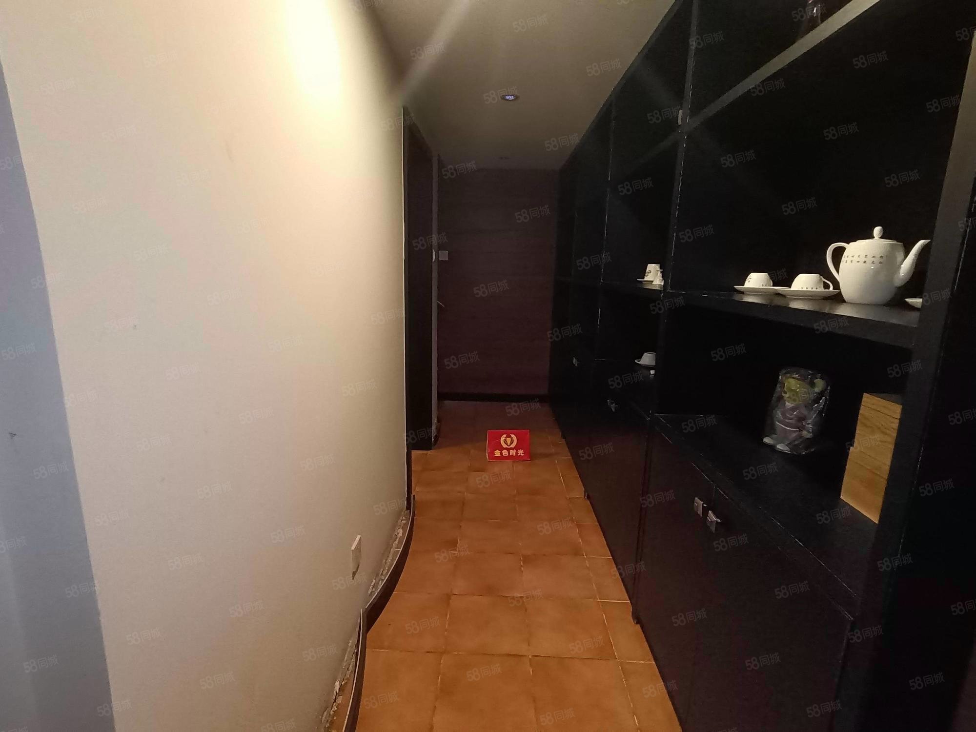 亞瀾灣(別墅)6室4廳3衛(wèi)449.49㎡南北1199萬