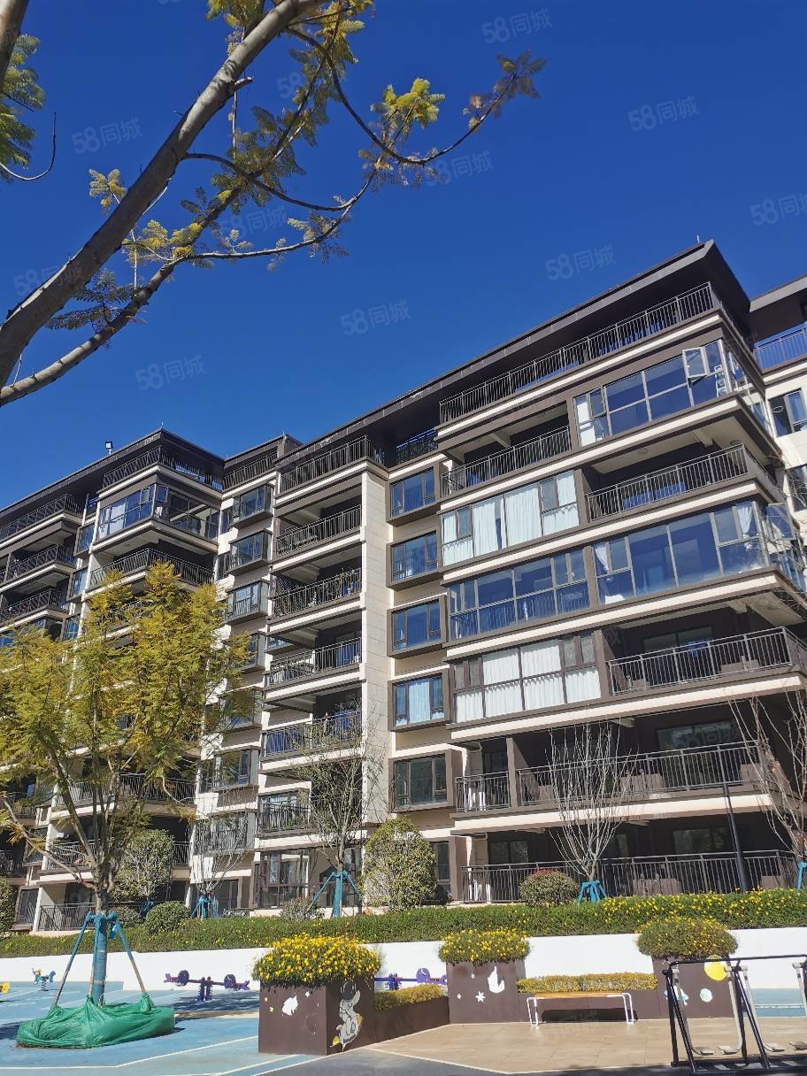 保利春湖3室2厅2卫90㎡南北45万