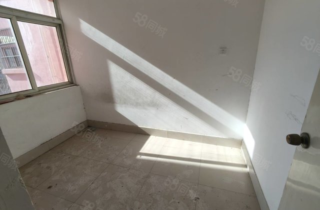 ，阳光实验，鸿顺花园教室新村 颐馨园新房未住带2车位