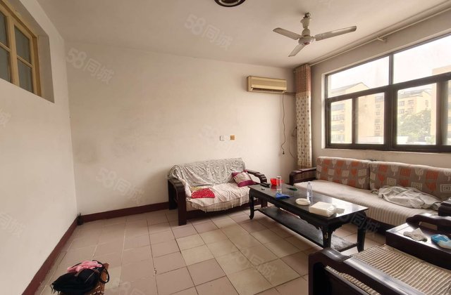 市医院 东昌北顺 三中 多层三楼三室 免大税 看房方便