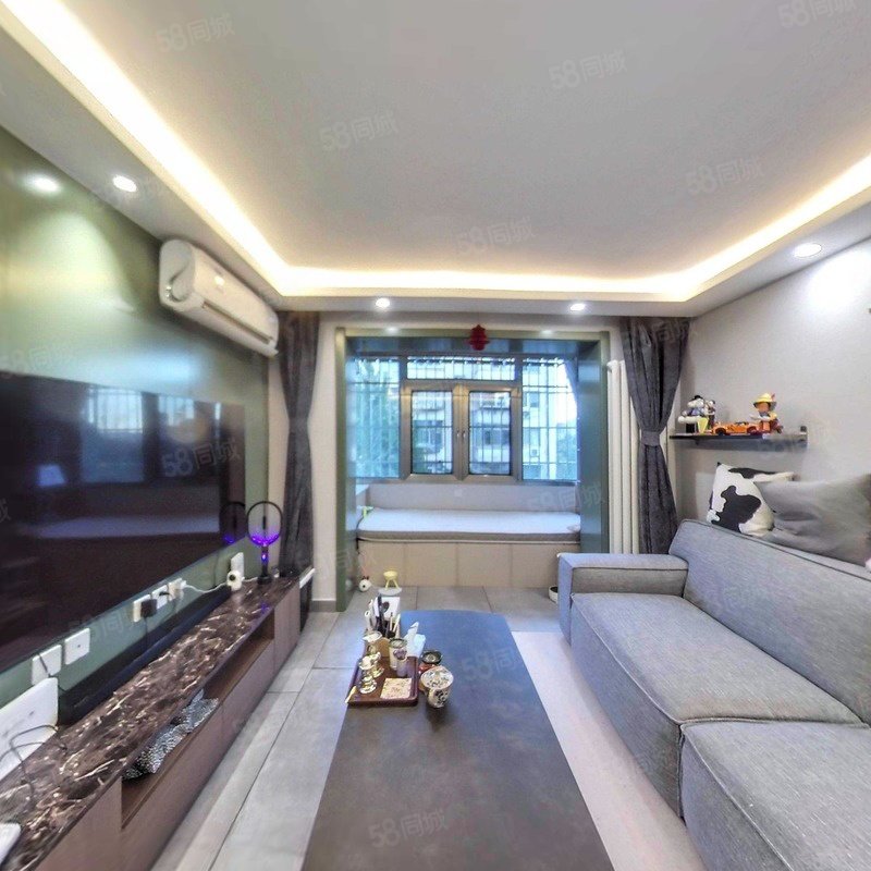 葡東小區(qū)2室1廳1衛(wèi)68.75㎡南北176萬(wàn)