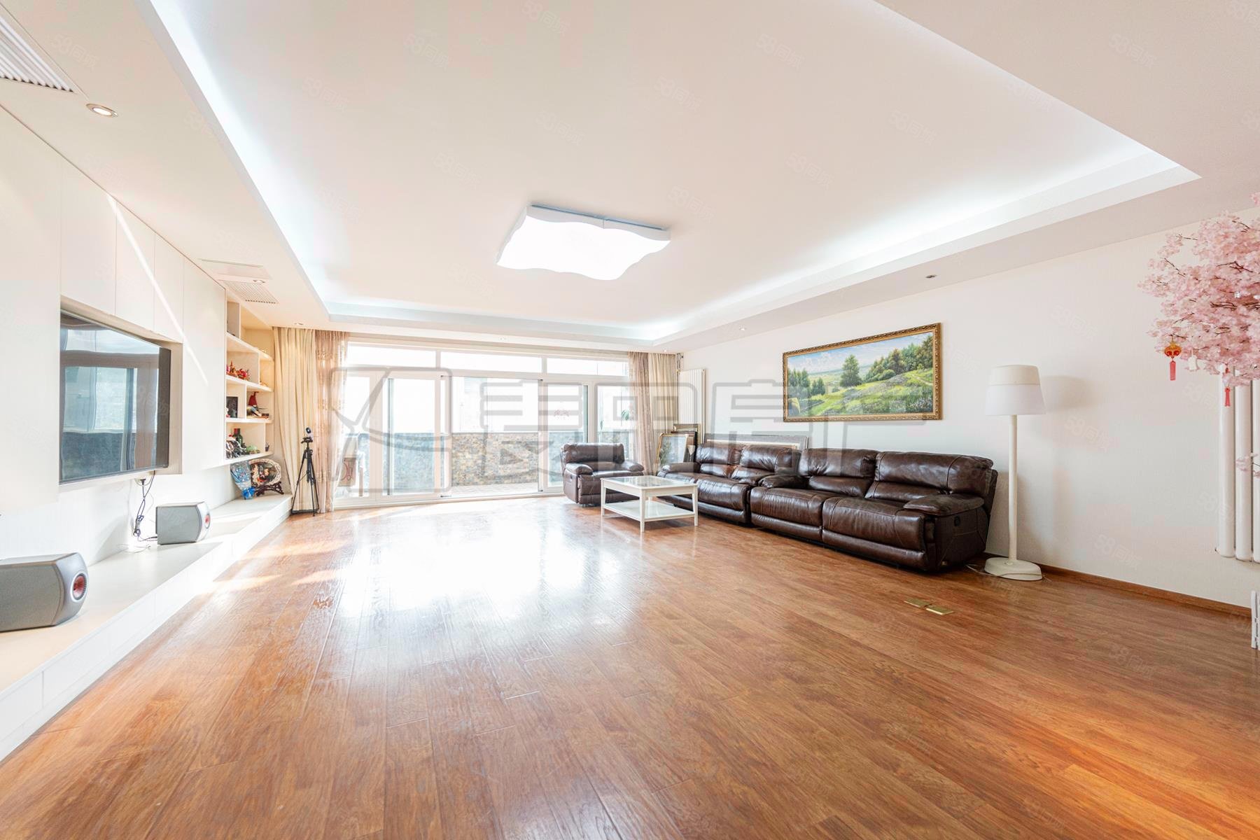 朱雀門小區(qū)4室2廳3衛(wèi)326.02㎡南北4800萬(wàn)