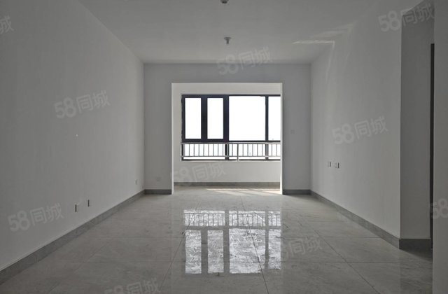 带车位地下室！！房东包大税，中上楼层（微聊回复不及时）