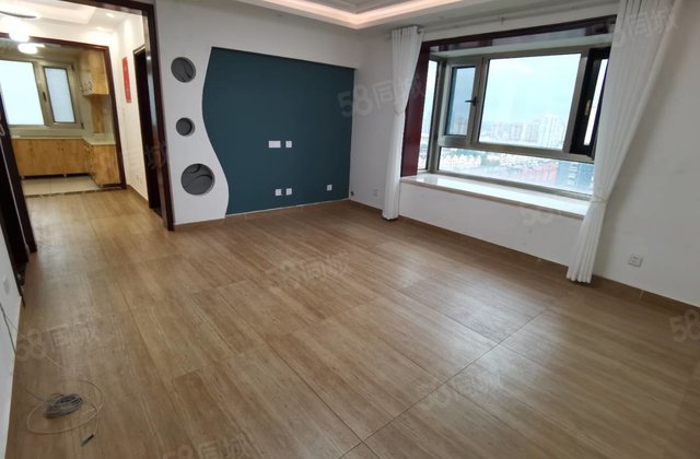 伟业中华御苑 东昌中学附近 精装三室东边户 免大税带储