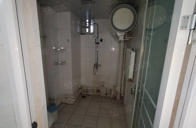 48万价格可谈 急售 3室 水岸新城 免大税 卫生间带窗户