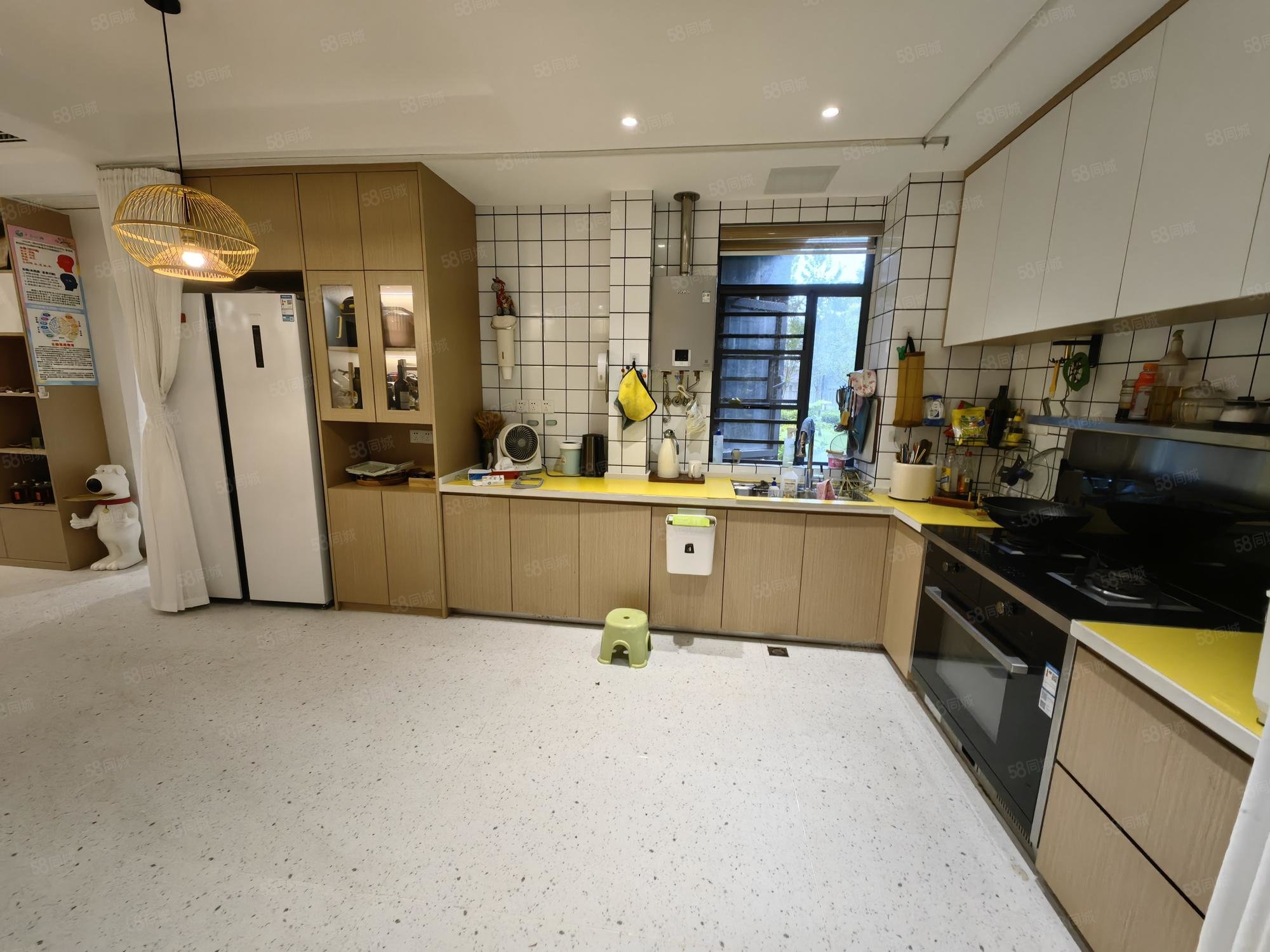 东宸花园3室2厅2卫128㎡南北78万