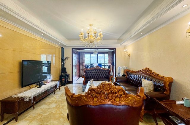 保利高尔夫华庭3室2厅153㎡200万二手房图片