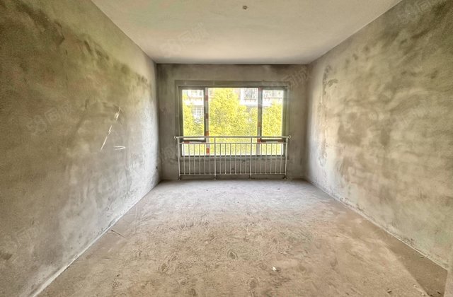 锦鸿小区3室2厅96.95㎡38万二手房图片