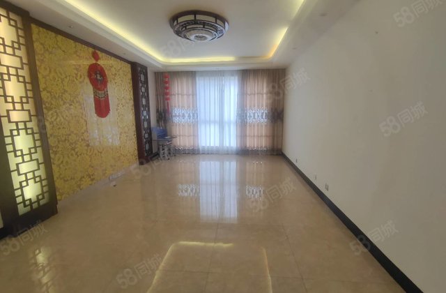 南香里3室2厅130㎡67.9万二手房图片