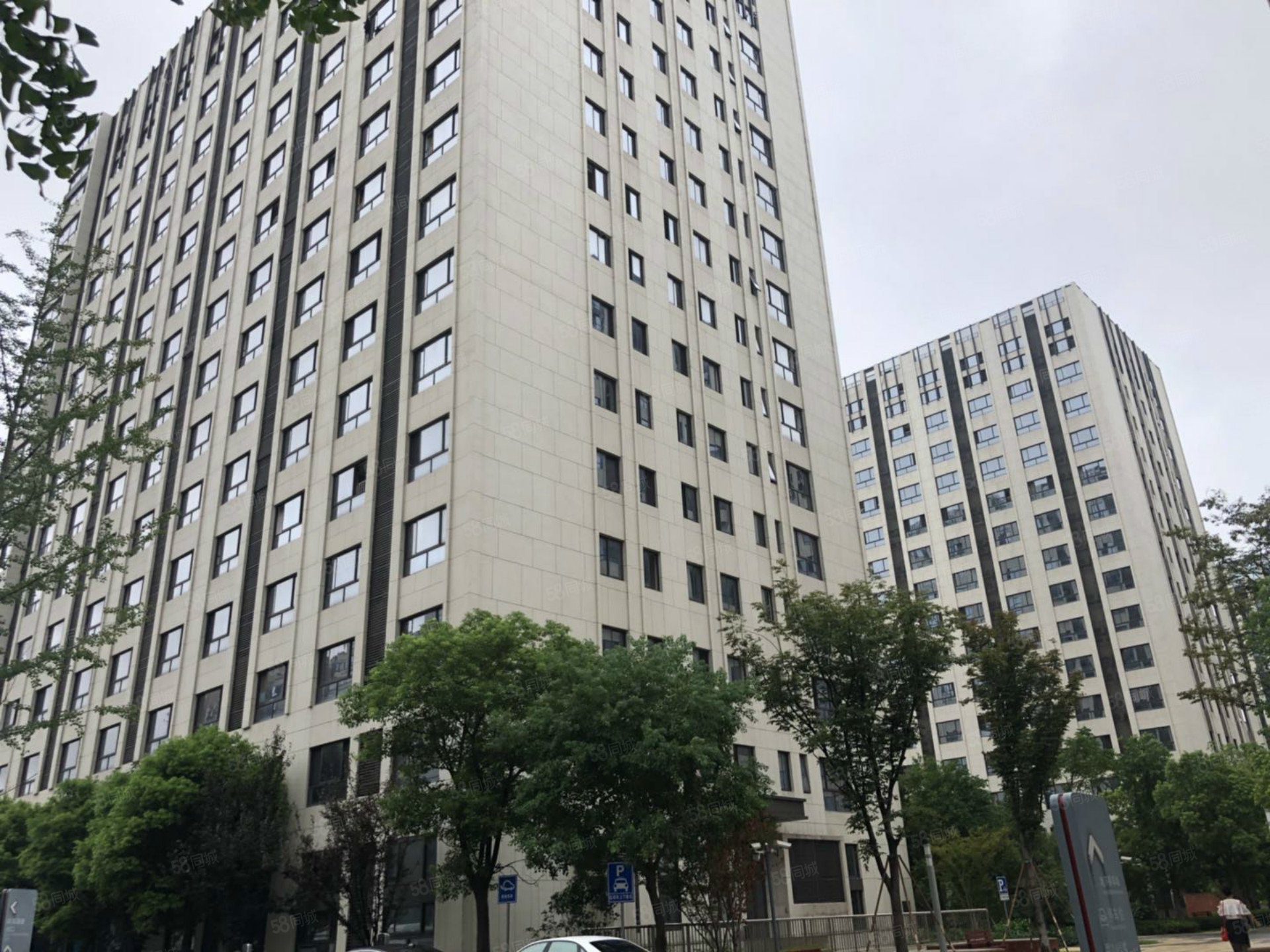 类公寓房龄新环境好近地铁100米精装修交付,卓越时代广场-上海58同城