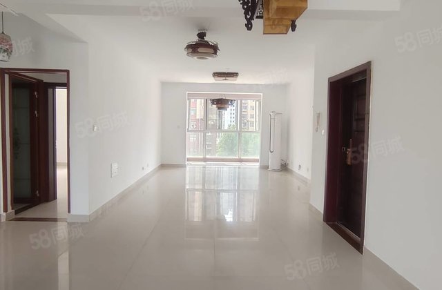 ，二中附近书香东郡140平123万送车位储藏室