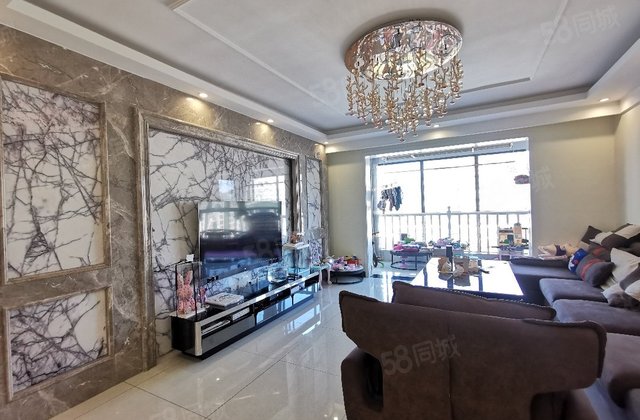 德远城中湾畔4室2厅167㎡81.8万二手房图片