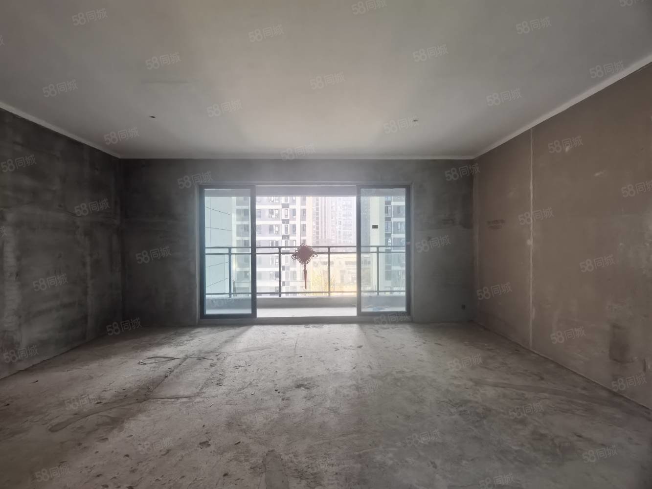 桃李江山3室2厅2卫131㎡南北89万