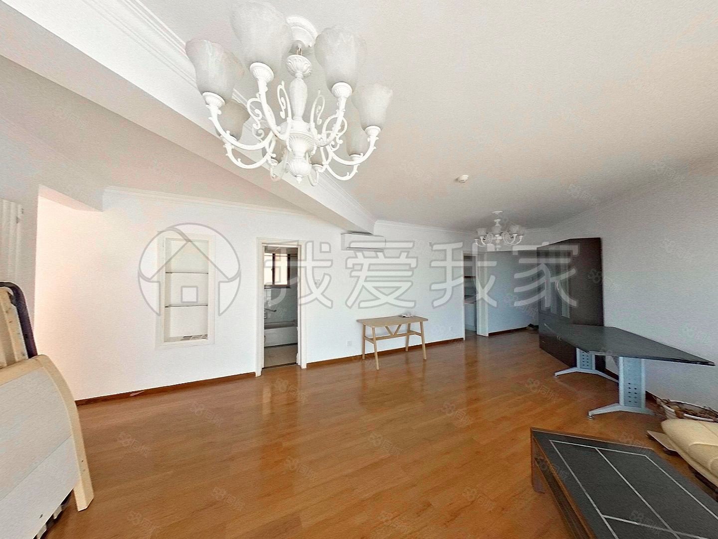 羅馬花園2室1廳2衛(wèi)138.59㎡西南740萬