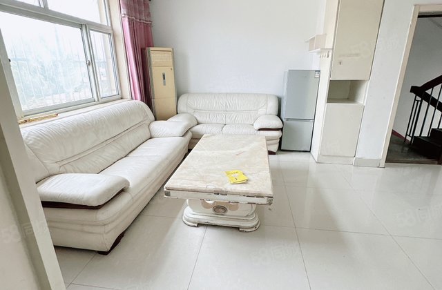 文轩 八中 龙山花园 好楼层 停车方便 带车库