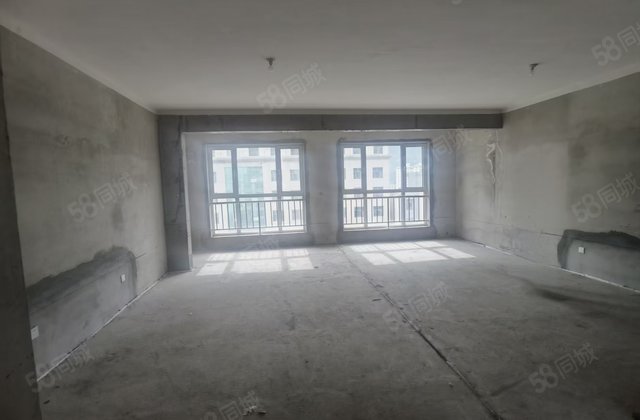 平兴嘉苑4室2厅175㎡127万二手房图片
