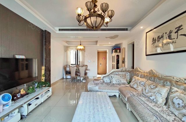 吉宝凌云峰阁3室2厅127.34㎡446万二手房图片