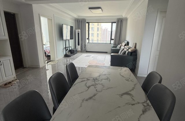 开发区第三实验   绿城百合新城精装三室三叶草户型 有车储