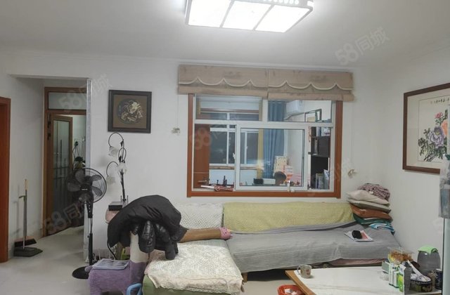 闸口 中间楼层采光好 购物方便 出行方便 正规商品房