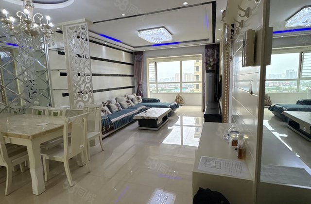 东昌丽都四室二厅二卫两位边户精装修带车位