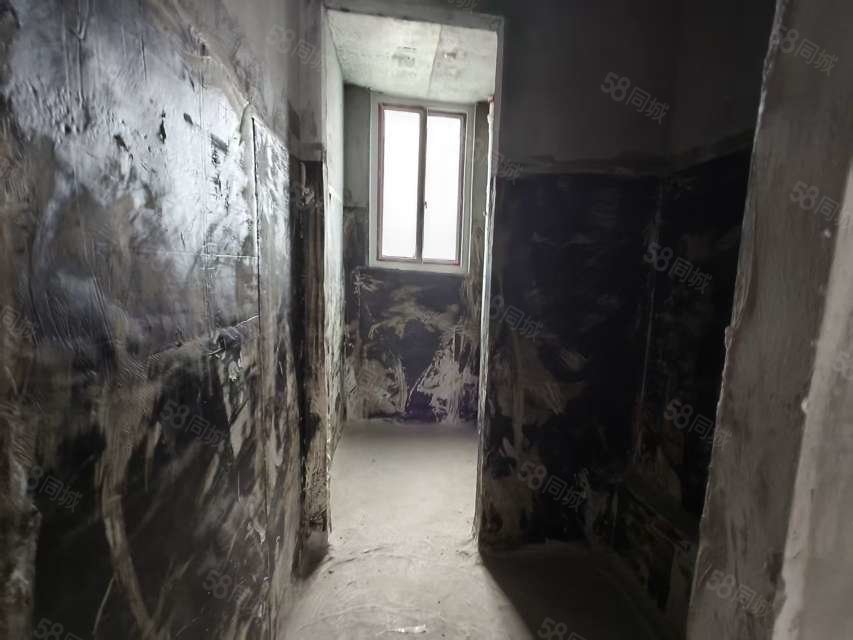 常隆花园3室2厅1卫121.73㎡南59.8万