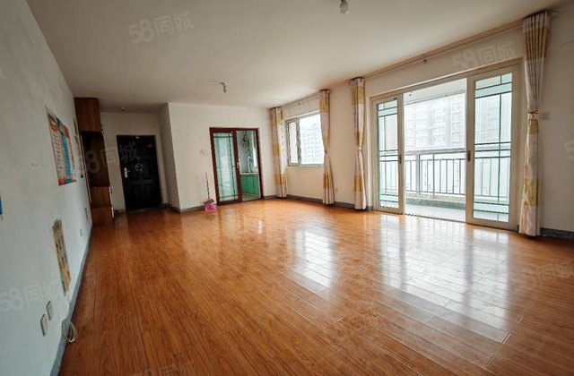 新东方龙湾！东边户中层！全明户型