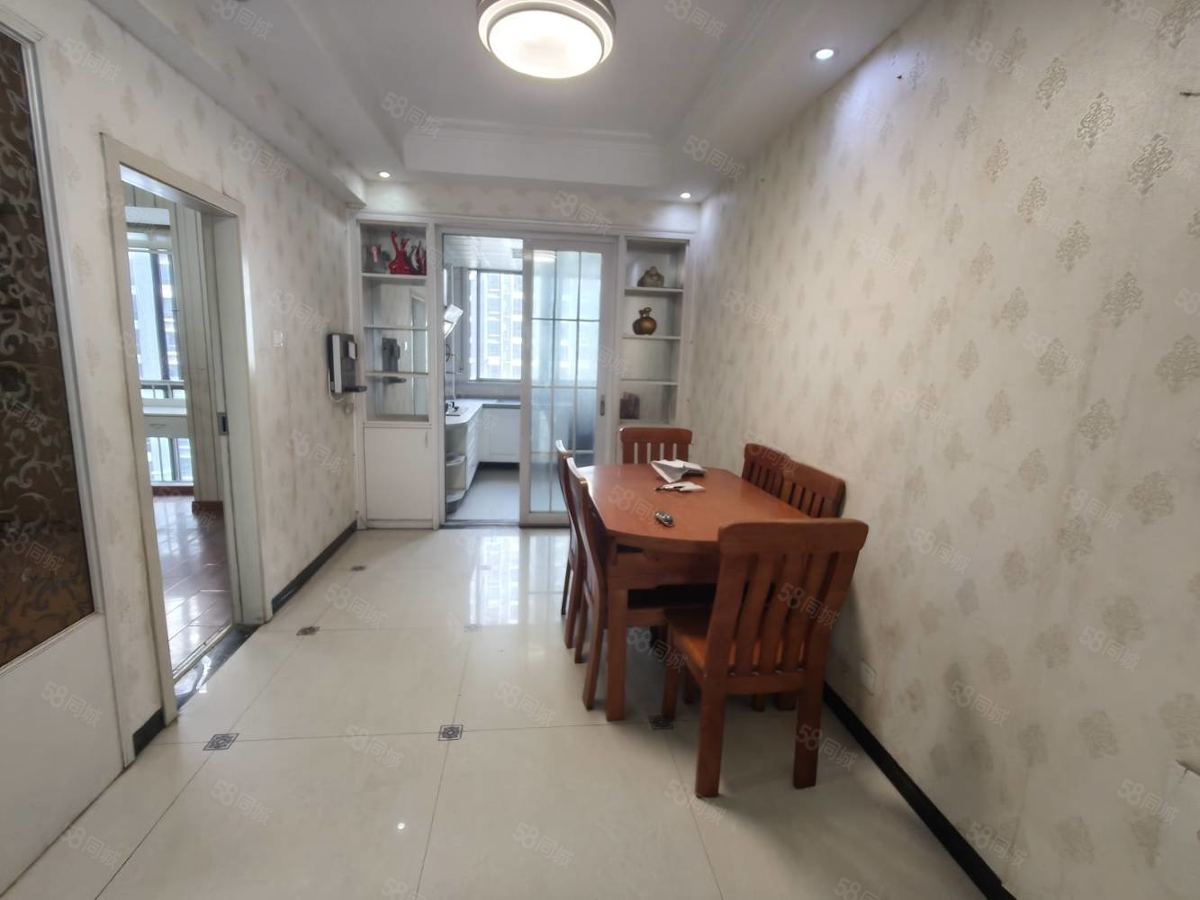 奥林清华3室2厅1卫124㎡南北63万