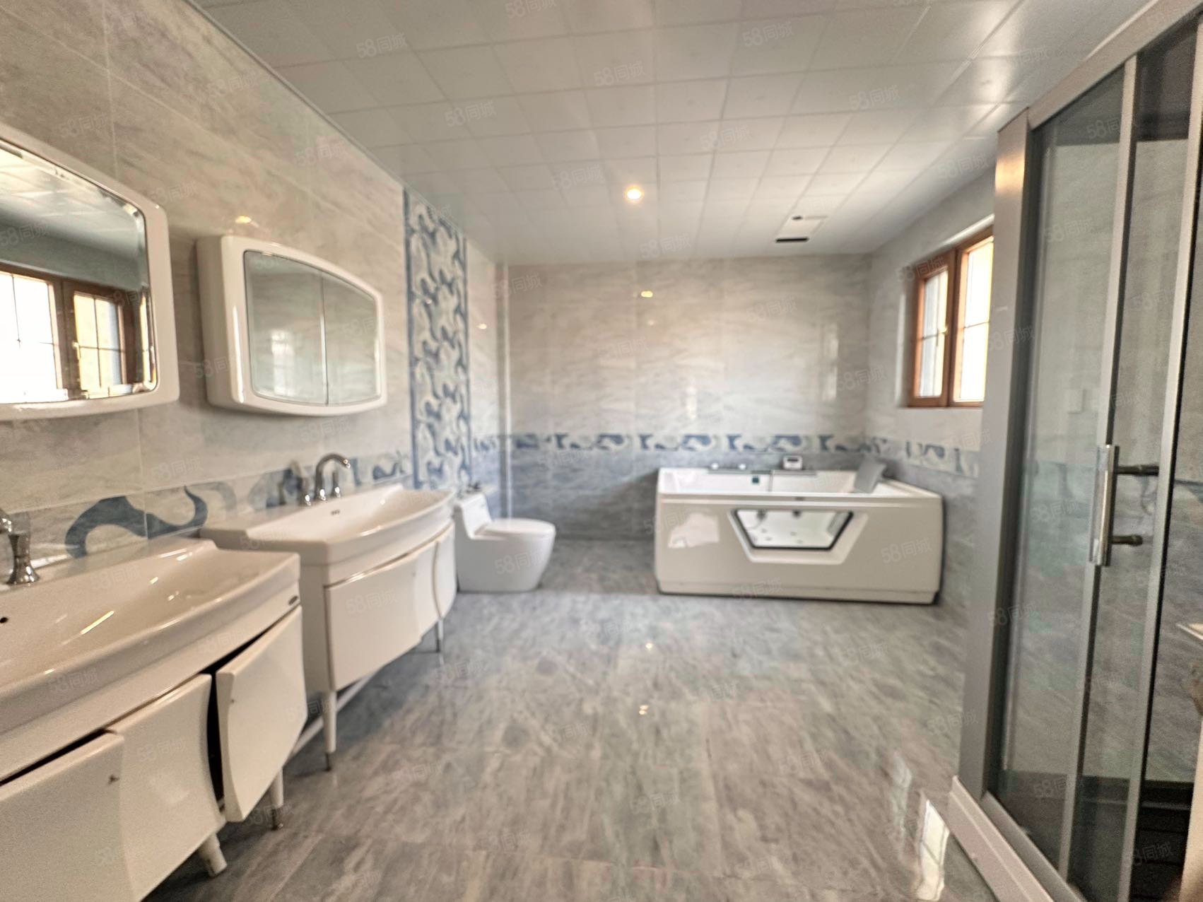 藍岸麗舍(別墅)8室3廳8衛(wèi)591.37㎡南北1380萬