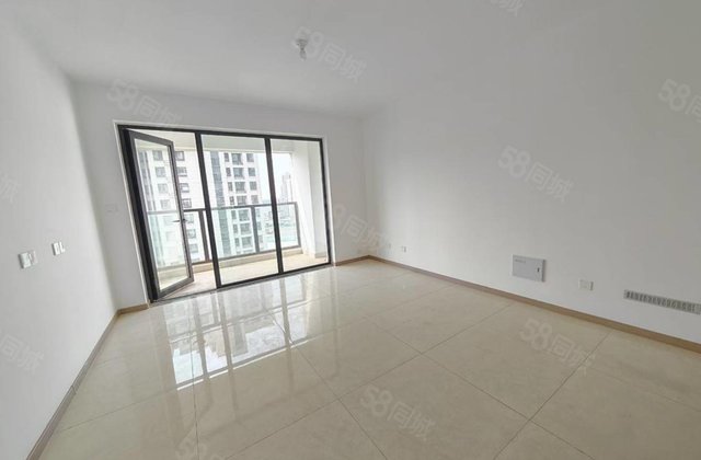 民生凤凰城电梯房独梯独户拎包入住车位和储藏室