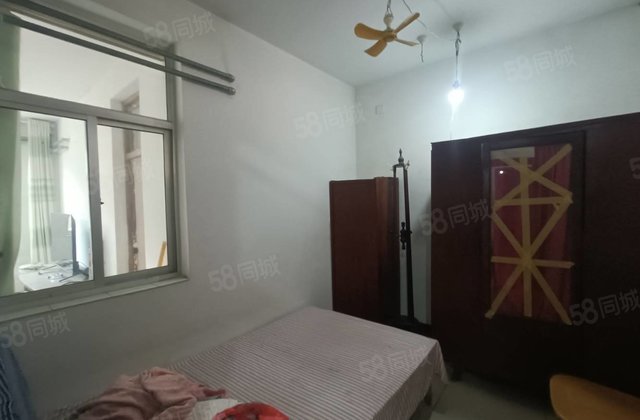 畜产小区三室好停车 水城中学二楼好楼层    有钥匙随时看房