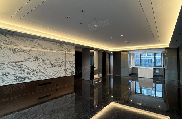 凤鸣云翠府4室2厅274.6㎡1088万二手房图片