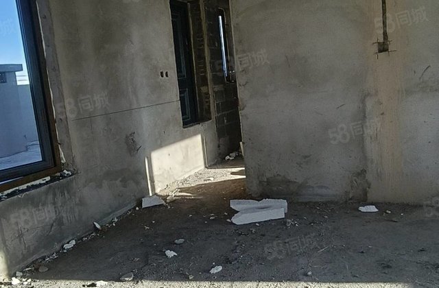 华兴世纪家园4室2厅138㎡56.8万二手房图片