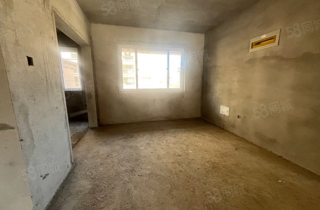 云河苑3室2厅126㎡45万二手房图片