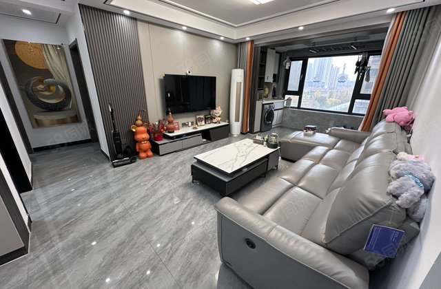 急售开发区东昌路当代东昌丽都附近锦绣观邸三室带车位和储藏室