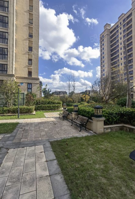 绿地长岛精装复式电梯洋房家具家电齐全拎包入住超大露台,乐享城-上海