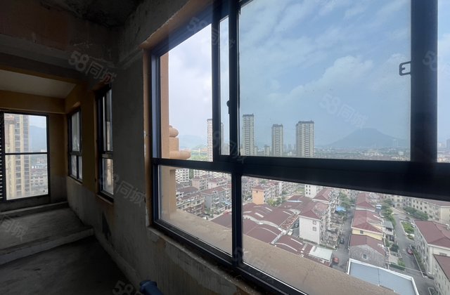 龙山一品3室2厅100㎡81万二手房图片