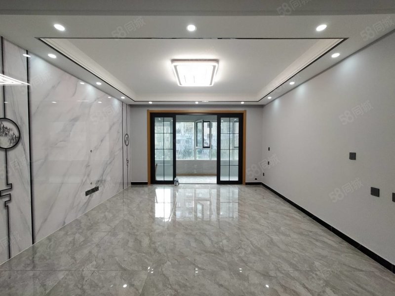 泗水龙城华府3室2厅2卫137㎡南北119万