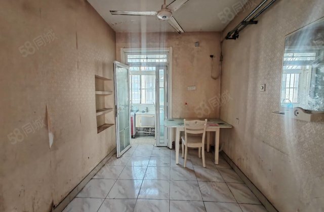 老文轩花小钱办大事  单位步梯房全明方 带储免大税 出租自住