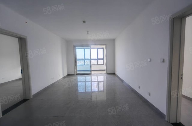 新出房源 观景 143平  车位储藏室 诚心出售 看房有钥匙