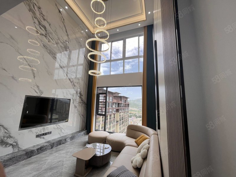 富康珑庭4室3厅3卫200㎡南北98万